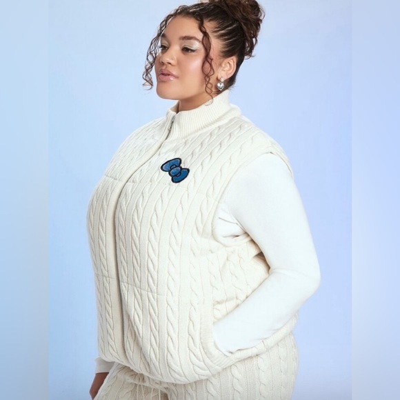 Plus Size Angel Hello Kitty Sweater Vest - Picture 4 of 8